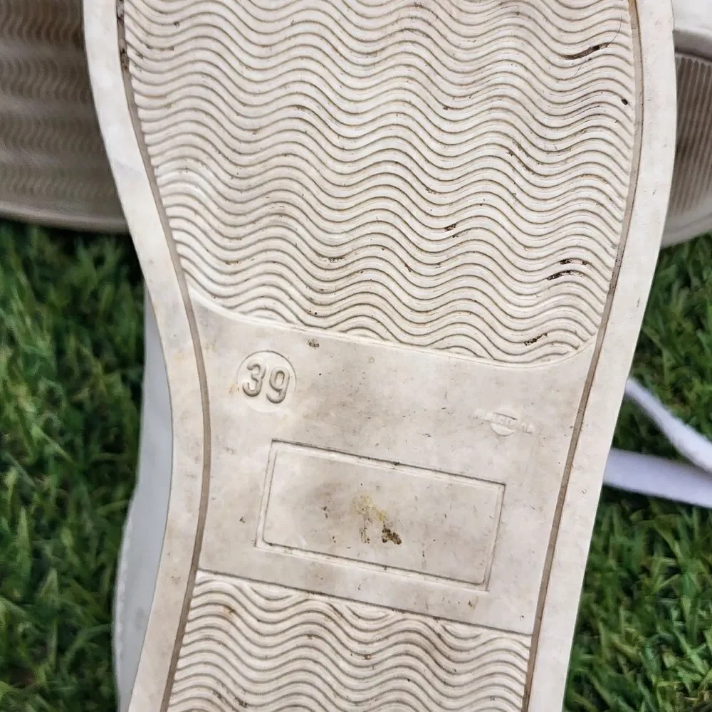 momoni pre owned